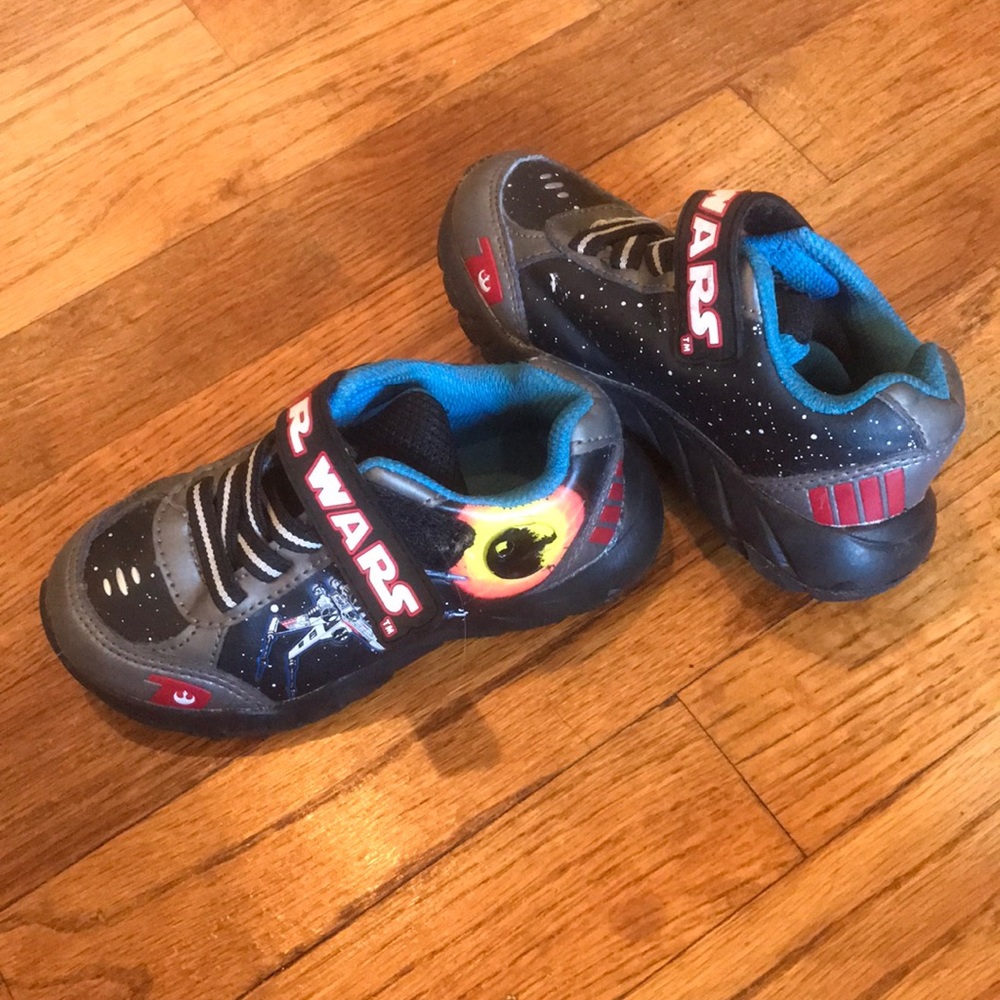 Boys Light Up Star Wars Shoes